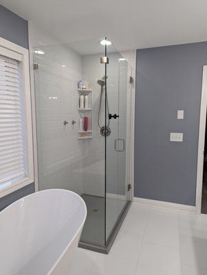 Bathroom readiness - This is a regular maintenance clean of a owners site bathroom. Bathroom readiness - This is a regular maintenance clean of a owners site bathroom.