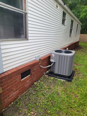 Mold & Mildew Removal - We specialize in mold and mildew removal. Take a look at this home's before and after photos and schedule your house washing service today for exceptional results! Mold & Mildew Removal - We specialize in mold and mildew removal. Take a look at this home's before and after photos and schedule your house washing service today for exceptional results!