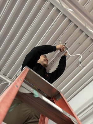 Lighting Retro Fit - Local gym was in need of a lighting retrofit as their existing lights had burnt out. Lights were matched, installed and tested. Lighting Retro Fit - Local gym was in need of a lighting retrofit as their existing lights had burnt out. Lights were matched, installed and tested.