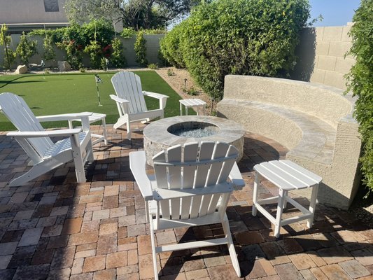 Moorehead air BnB - Complete backyard renovation, bbq, pavers, pool coping, firepit with bench, turf and putting green!