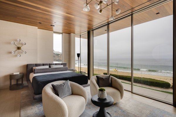 Emerald Bay Modern - Coastal calm and luxury at its finest. A modern boho mood for this architectural masterpiece. 

Photos: Mellon Studio