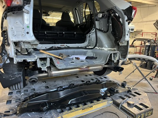 BODY COLLISION AND FRAME REPAIR - Body collision and frame repair address both visible and structural damage caused by accidents. Our skilled technicians restore the vehicle's body panels and straighten the frame using advanced equipment to ensure proper alignment, safety, and a like-new appearance. We prioritize precision and durability to get your car back on the road safely and looking its best. BODY COLLISION AND FRAME REPAIR - Body collision and frame repair address both visible and structural damage caused by accidents. Our skilled technicians restore the vehicle's body panels and straighten the frame using advanced equipment to ensure proper alignment, safety, and a like-new appearance. We prioritize precision and durability to get your car back on the road safely and looking its best.