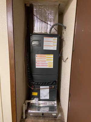 Goodman Air Conditioner Condenser With Heat Pump and Air Handler El Cajon Installation March 2021 - Another comfortable customer with a fresh new installation that will last for years with proper maintenance.  This installation is again in the El Cajon area.  We installed a Goodman 2 Ton Multi-Positional Air Handler and Air Conditioner Condenser With Heat Pump.

As always we will back up our work with a warranty on the equipment and installation to assure this customer is satisfied for years to come.