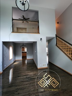 Custom color renovation - A small sample of what can be done to an old floor... the appearance changes to look like new and with a color made to the client's taste. Custom color renovation - A small sample of what can be done to an old floor... the appearance changes to look like new and with a color made to the client's taste.