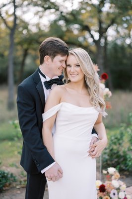 Bridal Spray Tan - Glowy bridal spray tan for fair skin. Medium glow spray tan for darker complexions. Bridal Spray Tan - Glowy bridal spray tan for fair skin. Medium glow spray tan for darker complexions.