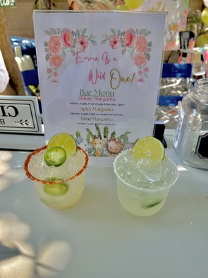 Signature cocktails - We create up to 4 signature cocktails of your choice