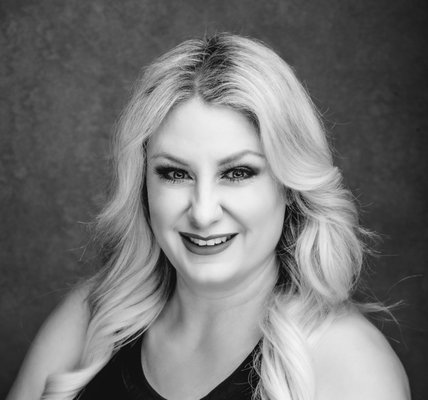 Rosie - ⚙Rosie is the Owner of VAULT Salon. ⚙
🌟She is an expert with Blondes. She has a wealth of knowledge in highlighting services, extension services, and current color and cutting trends. Rosie - ⚙Rosie is the Owner of VAULT Salon. ⚙
🌟She is an expert with Blondes. She has a wealth of knowledge in highlighting services, extension services, and current color and cutting trends.