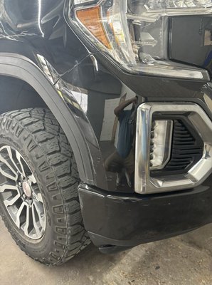 2019 gmc sierra at4 - The customer brought us his 2019 GMC Sierra at4 because he got sideswiped in parking lot.
he wanted his truck to look like it did before the accident, and that was our top priority to satisfy our customer
