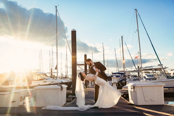 Marina Moments & Waterfront Romance - Set sail on your perfect day with Maritime Parc’s stunning marina backdrop. From golden hour kisses on the dock to champagne toasts aboard a private boat, these waterfront scenes add a breezy, unforgettable touch to your wedding story.