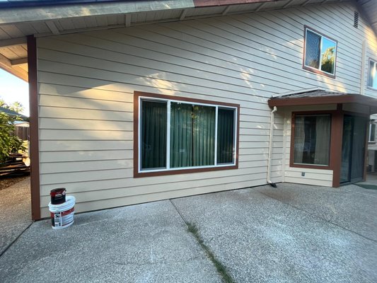 🎨 Instantly Refresh Any Home: Professional Painting Services with Lasting Color! 🖌️ - Transform your living spaces with Majestic Construction’s expert Exterior/interior painting services. Our skilled painting contractors take pride in detailed preparation—protecting your furniture, repairing imperfections, and using careful masking techniques—before ever opening a paint can. We apply only premium, low-VOC paints for healthier indoor air quality and vibrant, enduring color. Each project is finished with crisp lines and a flawless texture that instantly elevates any room. Whether you’re making subtle updates or designing bold new looks, we guarantee professional results, minimal disruption, and respect for your space. From color consultations to final walkthroughs, we bring your vision to life with beautiful, lasting finishes you’ll admire for years.