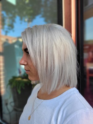 Bleach and tones - Platinum bob Bleach and tones - Platinum bob