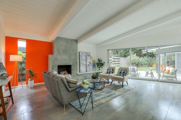 Eichler Preparations in Menlo Park - This is not your run of the mill, closed off kitchen, living and dining area eichler. This property was specifically redone to both preserve the integrity of the eichler design on the outside, but fit the lifestyle of most families today. Many people enjoy open concept living, and that is what is so unique about this eichler. After renovations, staging work and general clean up this house sold almost immediately.