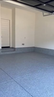 Flake project for a 2 car garage - This was a remodel of a 2 car garage we did today😍 Flake project for a 2 car garage - This was a remodel of a 2 car garage we did today😍