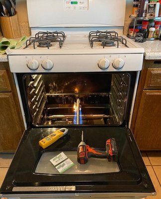 Oven repair - This was a recent oven repair. Our client was
very happy with the results. Oven repair - This was a recent oven repair. Our client was
very happy with the results.