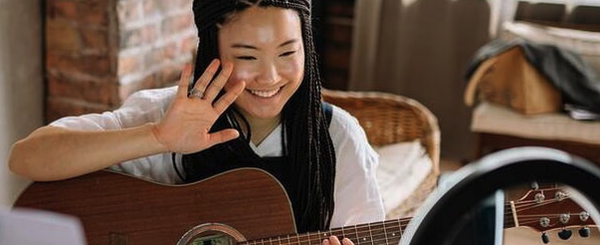 Guitar Lessons - Private guitar lessons at Bordas Guitar Studio in Irvine, California or online anywhere in the world. Please pick a day/time that is best for you for the duration of lessons booked. ​Zoom, Skype & FaceTime Live online and hybrid lessons are available!!​