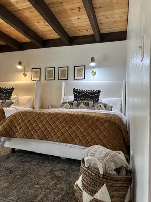 What about nice and clean bed sheets? - We can make the beds for you! What about nice and clean bed sheets? - We can make the beds for you!