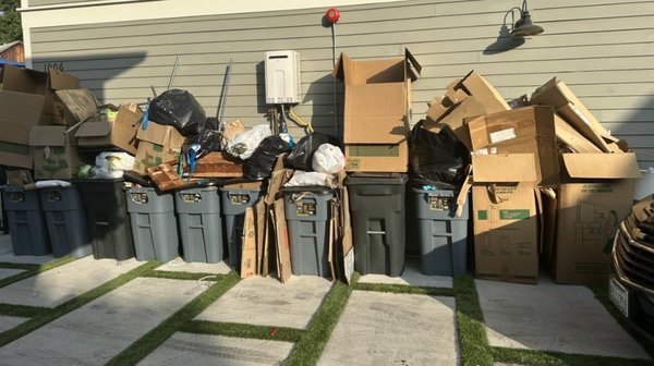 Hauling and portering - We work closely with Property Management companies, Real Estate Agents, Estate Agents in maintaining their properties clean and junk free. We offer custom services and are flexible .