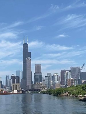 View Chicago a different way! - View Chicago a different way!
Buildings such as The Civic Opera House, The Chicago Mercantile Exchange, Union Station, Willis Tower, and Trump Tower can be seen from the Chicago River.