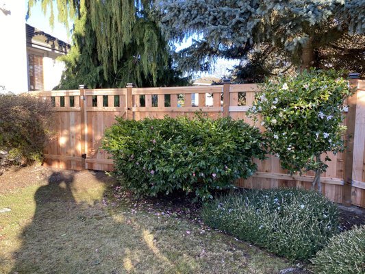 Full Panel Cedar Fence Installation in Mukilteo - In this project, we replaced an old, deteriorated fence. Our team removed the old fence and installed a new cedar fence in two different styles: Lexington and Full panel designs.