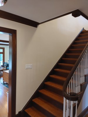 Interior Painting Project - Customers requested to have the entryway and hallways of their home painted. Interior Painting Project - Customers requested to have the entryway and hallways of their home painted.