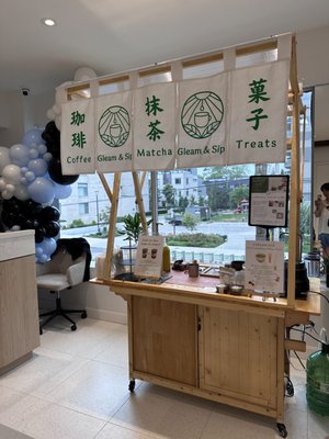 Pilates Studio Activation - Gleam & Sip is a proud partner of STRONG Pilates, delivering an in‑studio matcha experience at locations across Toronto. We set up a sleek, space‑efficient bar that fits the studio aesthetic and serves ceremonial‑grade matcha—hot or iced—with dairy‑free options and light add‑ons. Timed around class schedules, our team handles setup, service, and breakdown to keep operations smooth while members enjoy a refreshing pre‑ or post‑workout boost. Ideal for member appreciation events, studio challenges, launches, and recurring wellness activations across Toronto and the GTA. Contact Gleam & Sip to schedule a pop‑up or ongoing matcha program.