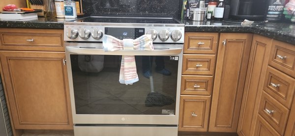 maintenance/regular cleanings 
Happy clients/loyal clients 😌🏡🎀✨️ - There’s no greater satisfaction than leaving every home spotless, fresh, and shining. We love creating clean, comfortable spaces where our clients can truly relax. Your smile and satisfaction are the best rewards for the work we do. ✨🏡