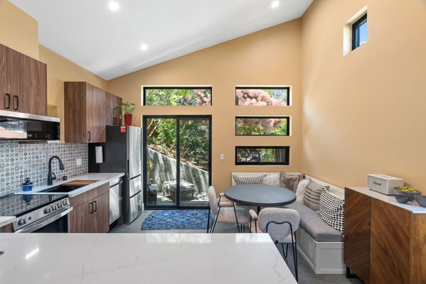 Guest House ADU - 1Ba Studio ADU in Saratoga. 408 sq. ft.
