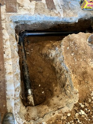 Trench-Less Sewer Line Replacement! - Damaged pipe? Digging isn't your only option! A1 Plumbing & Drains offers Trench-Less Liners and Pipe Bursts. Our trench-less methods leave minimal to no yard damage. Warranty included. Call us today for a hassle-free solution!