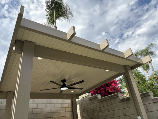Solid Patio Cover - Classic Series “Cedar Texture”
Alumawood Patio Cover Solid Patio Cover - Classic Series “Cedar Texture”
Alumawood Patio Cover