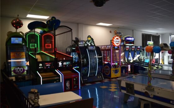 Arcade & Play park - Get your competition on at Vince's arcade and play head to head in super chexx with the Flyers Vs the Penguins, or go head to head in a basketball shoot off with the 76ers v=/vs the Celtics, air hockey, iceball, or foosball. See who can get the most tickets and win cool prizes in games like power roll, quick drop, nerf arcade, ice ball, and many more games. Arcade & Play park - Get your competition on at Vince's arcade and play head to head in super chexx with the Flyers Vs the Penguins, or go head to head in a basketball shoot off with the 76ers v=/vs the Celtics, air hockey, iceball, or foosball. See who can get the most tickets and win cool prizes in games like power roll, quick drop, nerf arcade, ice ball, and many more games.