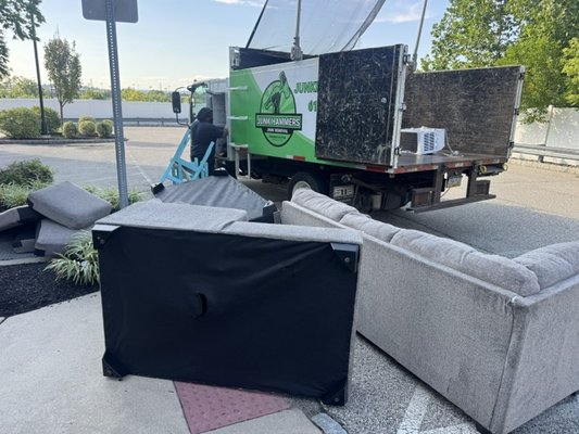 Before & After Junk Cleanouts - Don’t let junk clutter up your home or business any longer. Call Junk Hammers Junk Removal today for professional junk removal.
