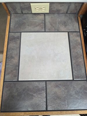 Grout deep clean. - My client had asked for her grout to be deep cleaned on her kitchen counter tops! I was able to complete the two counter tops that sandwiched the stovetop in 3 hours. This was definitely a satisfying cleaning!:)
