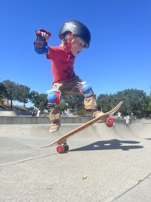 Thanksgiving and Christmas Skate Camps - Thanksgiving and Christmas breaks are coming up. Shredders skate camp is a great way to give the gift of skateboarding. All levels including beginners are welcome to join. We enjoy teaching campers that are advanced and also campers who are brand new to skating because we can teach the right habits and safety skills from the ground up. Daily and weekly drop-ins available. We provide all gear if the camper doesn’t own his or her own. Check out our website for all details.
Thanksgiving Camp:
November 25th - November 29th 2024
Christmas / New Years camps:
December 23rd - December 27th 2024 (excluding Christmas the 25th)
December 30th - January 3rd 2025 Thanksgiving and Christmas Skate Camps - Thanksgiving and Christmas breaks are coming up. Shredders skate camp is a great way to give the gift of skateboarding. All levels including beginners are welcome to join. We enjoy teaching campers that are advanced and also campers who are brand new to skating because we can teach the right habits and safety skills from the ground up. Daily and weekly drop-ins available. We provide all gear if the camper doesn’t own his or her own. Check out our website for all details.
Thanksgiving Camp:
November 25th - November 29th 2024
Christmas / New Years camps:
December 23rd - December 27th 2024 (excluding Christmas the 25th)
December 30th - January 3rd 2025
