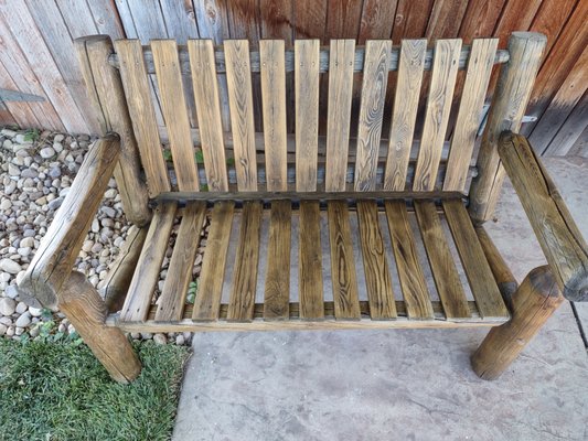 Summer yard - Re-staining garden beds, fresh touch on the fence and cleaned up a ol' love seat Summer yard - Re-staining garden beds, fresh touch on the fence and cleaned up a ol' love seat