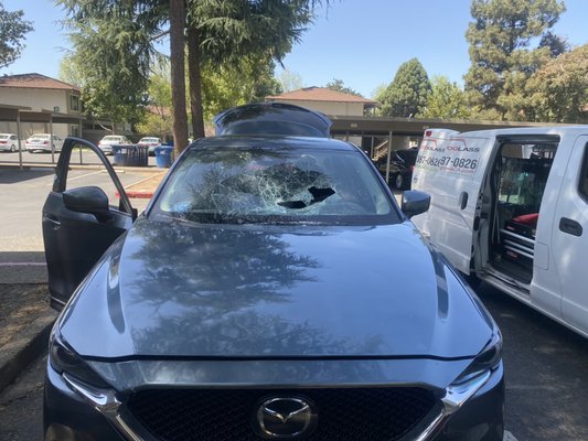 Windshield replacement - If you need best mobile auto glass, let SK auto glass know, SK auto is the best choice for you Windshield replacement - If you need best mobile auto glass, let SK auto glass know, SK auto is the best choice for you