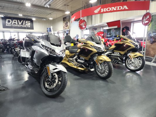 Motorcycles - Davis Motorsports has a great inventory of Honda and Yamaha motorcycles!!  Dirt bikes, dual sport, sport bikes, cruisers, touring motorcycles all in stock at great pricing.  All brands backed by certified technicians!  Stop in now and get your next ride!