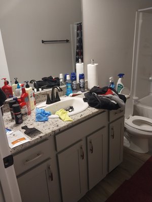 Deep clean Bathroom - This wonderful couple asked for a deep clean with their bathrooms only! Deep clean Bathroom - This wonderful couple asked for a deep clean with their bathrooms only!