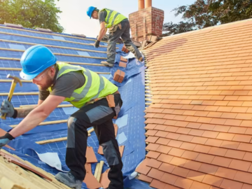 Roofsimple: We Do Roofs. - A new roof isn’t just a financial decision. You need a roof that fits the style of your home, giving you good curb appeal and protection against the elements.

It’s important to understand your options, so you can avoid costly mistakes and know what you’re paying for.

Fortunately, you don’t have to make those decisions alone. As a full-service roofer, it’s our job to answer your questions and help you choose the roof that’s right for you.