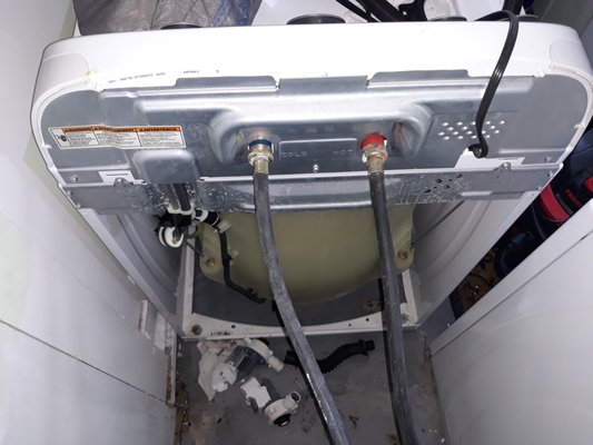 Appliance Repair Services - There are four appliances (Dishwasher, Washer, Dryer & Refrigerator) that you can't live without, and the Hartman's Appliance Repair team is ready to assist.