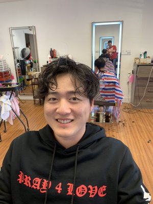 2019年R & David salonn - This is part of my work, and I welcome friends to R & David Salon to make your favorite hairstyle. Thank you 2019年R & David salonn - This is part of my work, and I welcome friends to R & David Salon to make your favorite hairstyle. Thank you