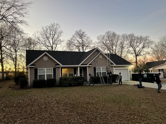 New Roof 2023 - This was a new roof 32 square tear off. Replaced with 30 year GAF shingles New Roof 2023 - This was a new roof 32 square tear off. Replaced with 30 year GAF shingles