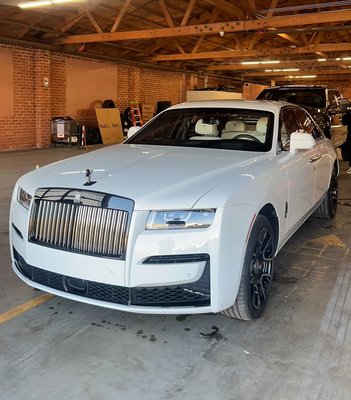 Rolls Royce Detail - Rolls Royce receive a outside wash and a interior detail Rolls Royce Detail - Rolls Royce receive a outside wash and a interior detail