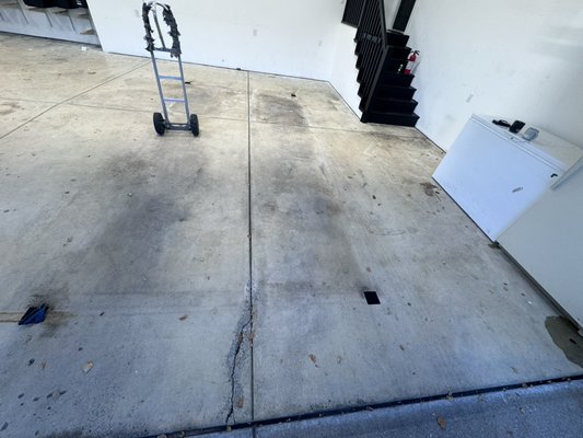 Domino Epoxy flake 2 car garage - This is another job we got done for one of our clients up in brownsburg ✅, 2 car garage full flake coverage Domino Epoxy flake 2 car garage - This is another job we got done for one of our clients up in brownsburg ✅, 2 car garage full flake coverage
