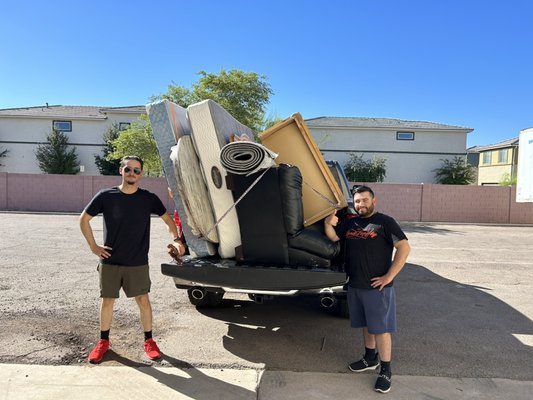 Moving out! Old furniture needed to be thrown out￼ - Customer was moving out! Needed old furniture taken out! We went over there and got everything out in one trip. Very happy customer. We sent a three man crew and got this taken out in less than 25 minutes. And everything was all the way to Goodwill for donations