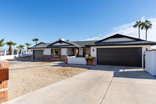 Custom Home Extension & Remodel - This project consisted of a 1,380 sq foot custom home addition along with a remodel to the existing home to tie it all together. AZBUILT helped our client with the interior design aspect of the project. Custom Home Extension & Remodel - This project consisted of a 1,380 sq foot custom home addition along with a remodel to the existing home to tie it all together. AZBUILT helped our client with the interior design aspect of the project.