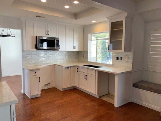 White shaker with calacatta Laza - White shaker with calacatta Laza White shaker with calacatta Laza - White shaker with calacatta Laza