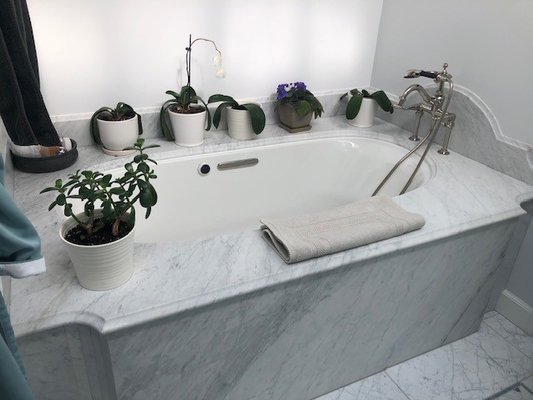 2021 Bathtub - The client selected a scalloped backsplash with an "ogee" edge.
Marble surround custom fit to the bathtub.
Elegant Carrara Marble in this county chic style bathroom 2021 Bathtub - The client selected a scalloped backsplash with an "ogee" edge.
Marble surround custom fit to the bathtub.
Elegant Carrara Marble in this county chic style bathroom