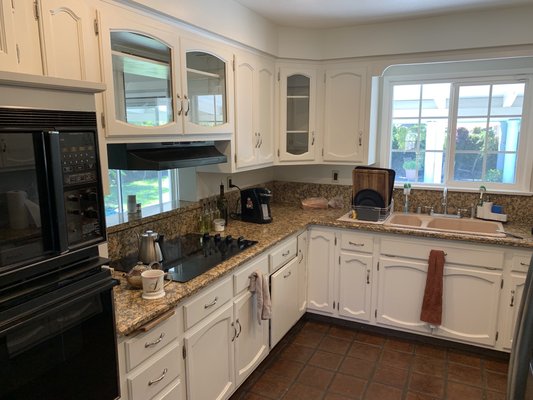 White shaker, Kitchen remodeling in Anaheim - Structural wall removal for an open concept kitchen White shaker, Kitchen remodeling in Anaheim - Structural wall removal for an open concept kitchen