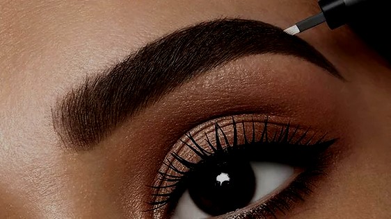 Microshading - I offer a very precise, natural-looking form of semi-permanent eyebrow tattoo that deposits simulated hair into small incisions in the outermost layer of your skin.
Superior to fully permanent makeup and requiring less upkeep than a daily eyebrow pencil, this procedure is perfect for anyone who needs to reconstruct or fill in brows that are thin, uneven, or over-tweezed. This innovative technique is also referred to as feathering or microstroking.
I customize the treatment for each client in accordance with their facial features, skin tone, brow structure after a one-on-one consultation.