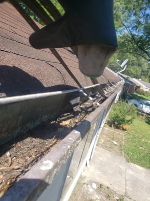 Gutters - We provide complete gutter cleaning services. Gutters - We provide complete gutter cleaning services.